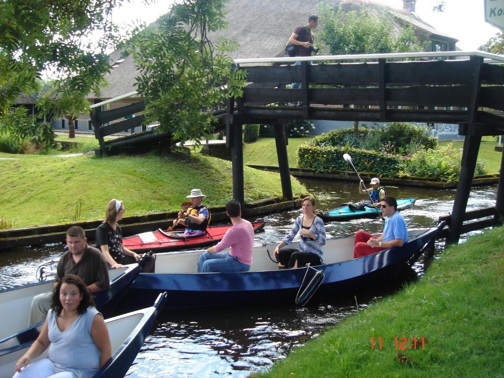 De Dames Van De Jonge Hotel Restaurant Giethoorn Kültér fotó