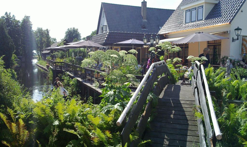 De Dames Van De Jonge Hotel Restaurant Giethoorn Kültér fotó